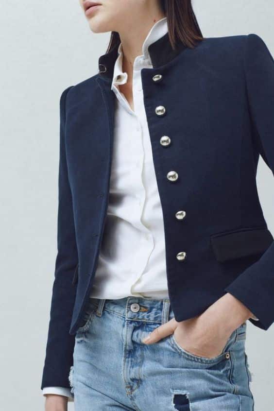 How a Traveling Tailor in Europe Works: Fittings, Fabrics & Timelines